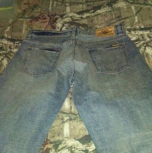 Men's jeans lifted research group